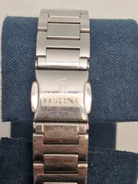Originalt Festina ur med kasse og ekstra led