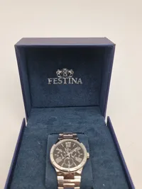 Originalt Festina ur med kasse og ekstra led