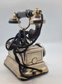 Ældre original dansk statstelefon