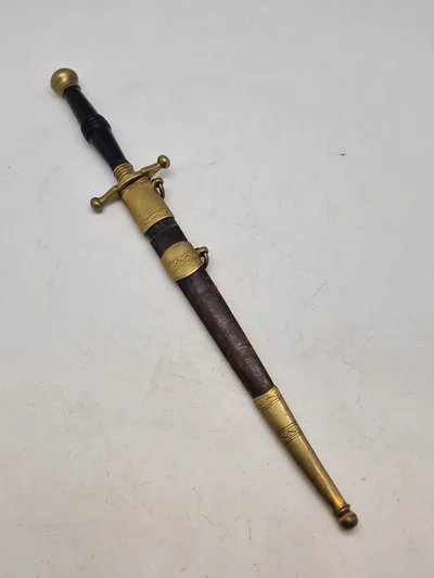 Original Dansk 18-Tals officerdolk