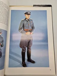 Bog om tyske uniformer