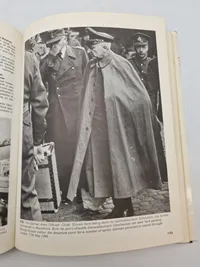 Bog om tyske ordner og uniformer