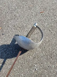 Originale fægtekårde fra officersskolen