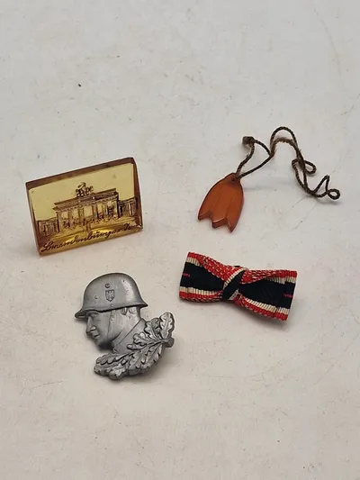 Lot Winterhilfe mærker mm. Tysk WW2