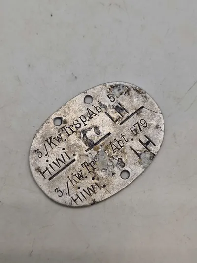 Originalt tysk erkennungsmarke - 3 Kraftwagen transport Abteilung 579