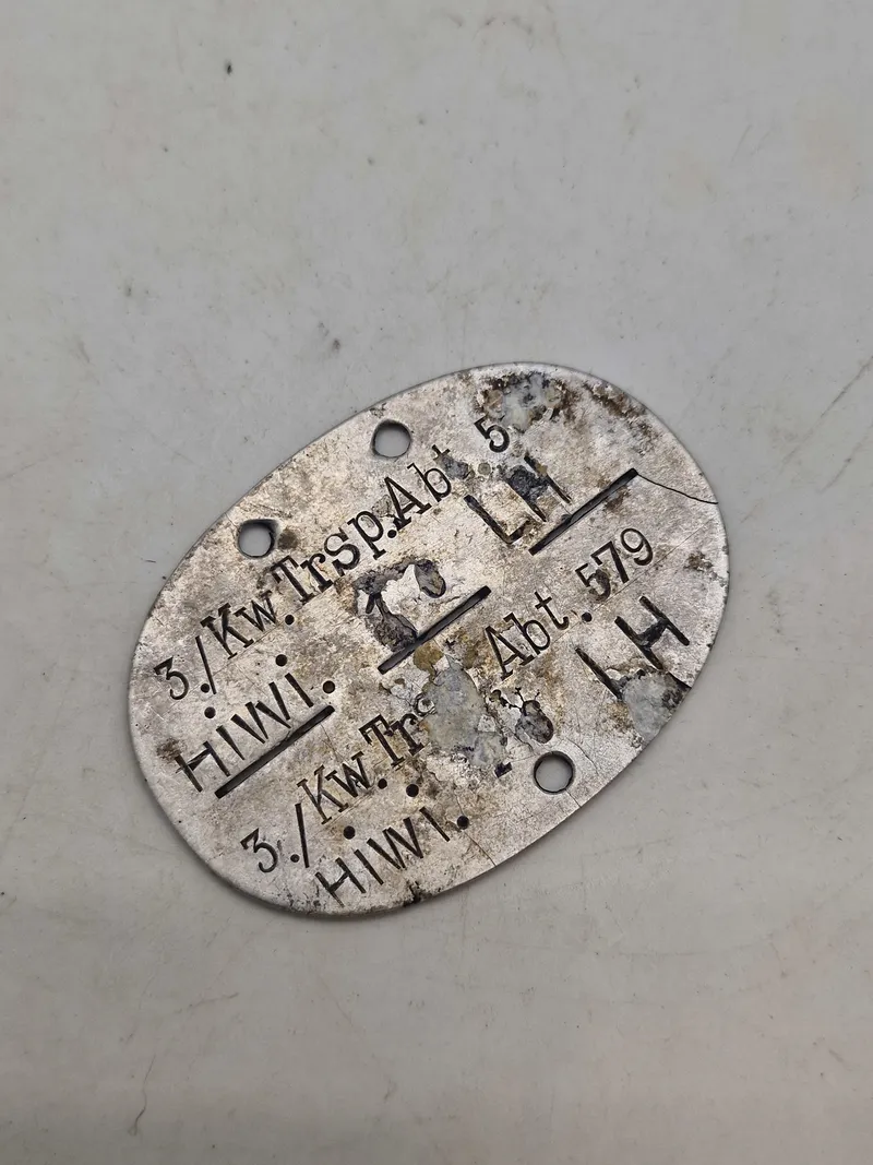 Originalt tysk erkennungsmarke - 3 Kraftwagen transport Abteilung 579