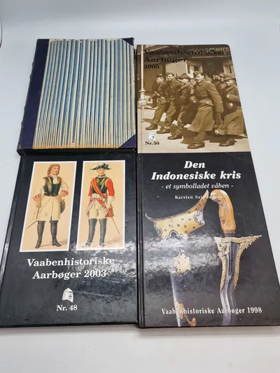 Samling bøger - Våbenhistorisk selskab