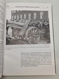 Samling bøger - Våbenhistorisk selskab