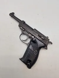 Veludført Denix Walther P38 med æske