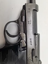 Veludført Denix Walther P38 med æske