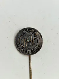 Samling diverse pins mm.