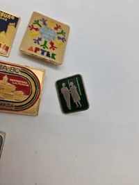 Samling diverse pins mm.