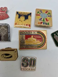 Samling diverse pins mm.