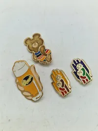 Samling diverse pins mm.