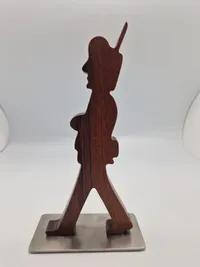 Dansk designet garder figur på magnet fod