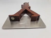 Dansk designet garder figur på magnet fod