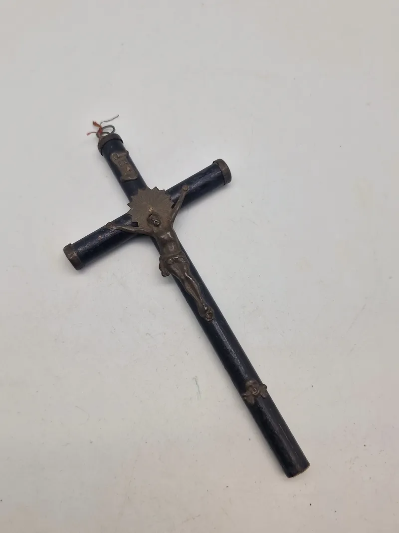 Originalt tysk kors fra perioden omkring ww2 - med mini Totenkopf i bunden
