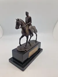 Kong Christian X til hest