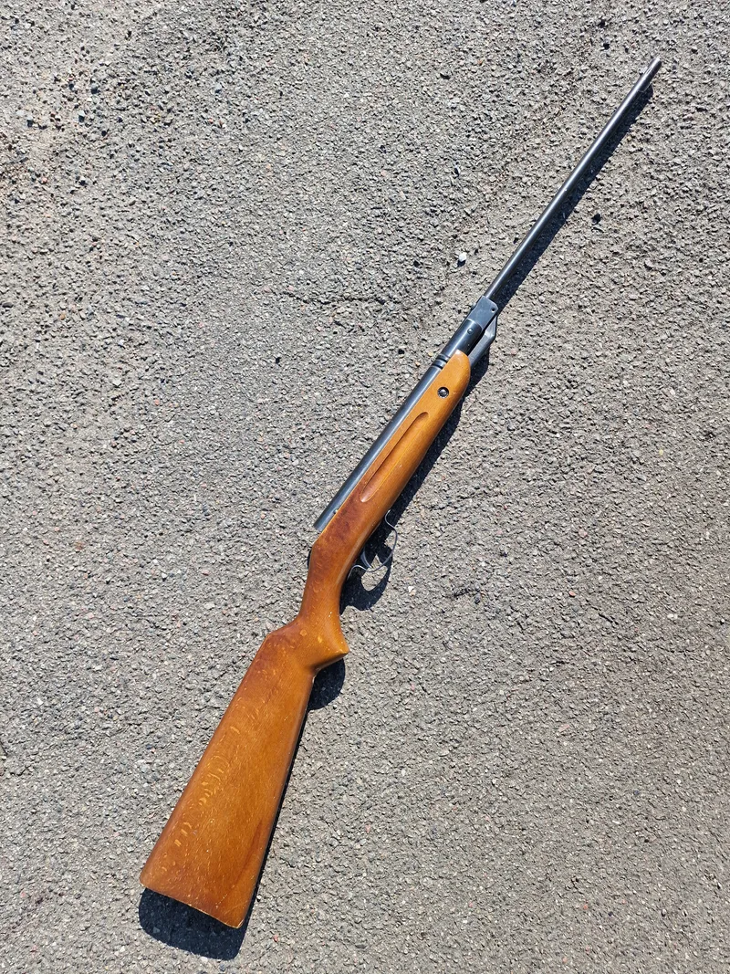 Originalt tjekkisk Slavia luftgevær kaliber 177/4,5 mm