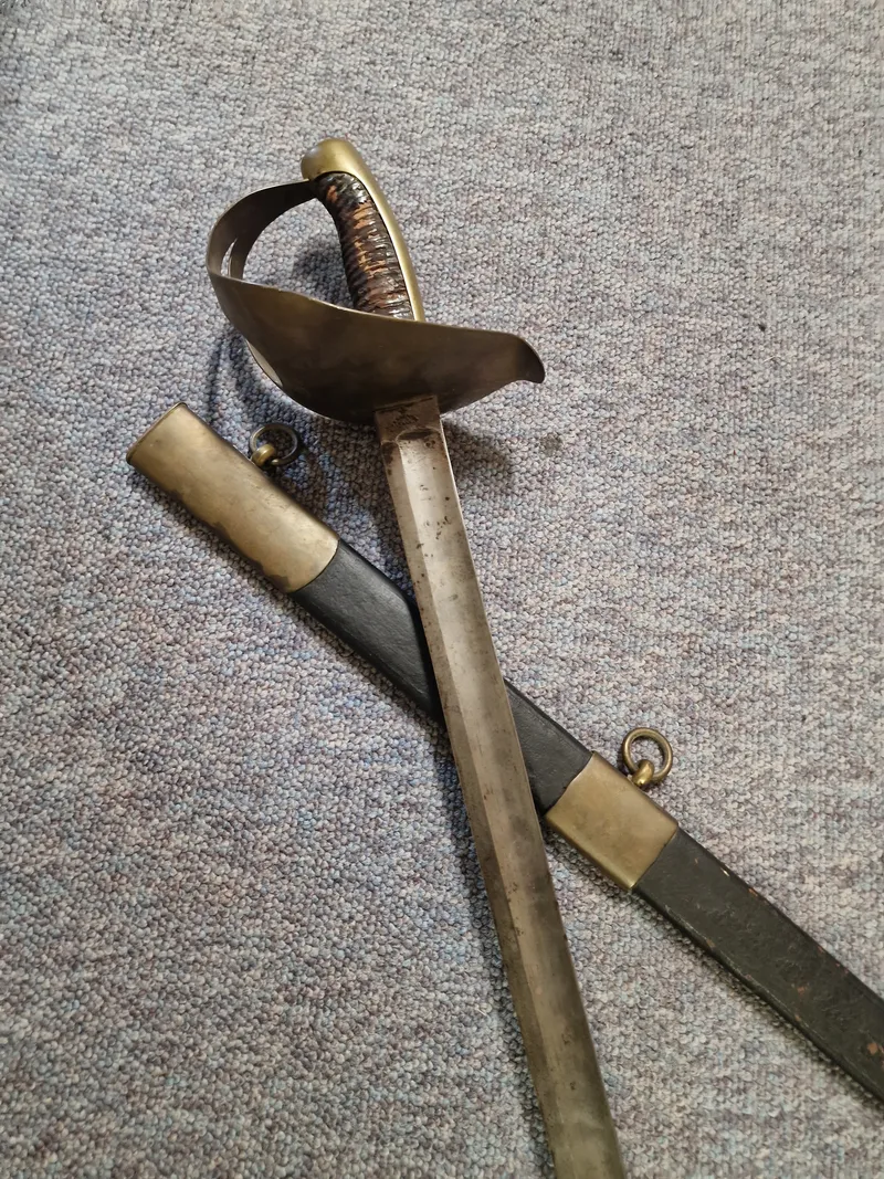 Original dansk Artilleri  officerssabel model 1843 - sabel stemplet Frederiksværk - med lædderskede
