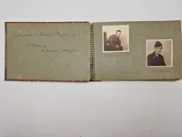 Dansk soldater album med alle de gode postkort indsat også