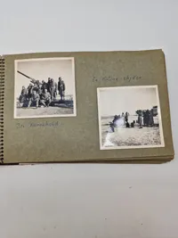 Dansk soldater album med alle de gode postkort indsat også