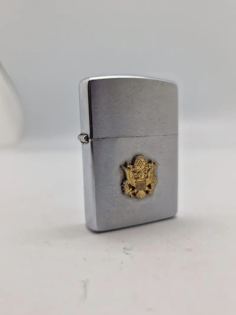 Original Zippo lighter med amerikansk miitært logo