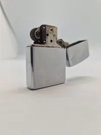 Original Zippo lighter med amerikansk miitært logo