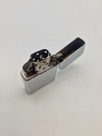 Original Zippo lighter med amerikansk miitært logo