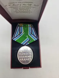 Originalt HJV anncinitetstegn (40 år) med æske (sølv)