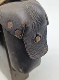 Original senkrigs Husqvarna magasin taske af presset pap fra Den Danske brigade i Sverige WW2