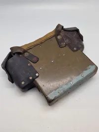 Original senkrigs Husqvarna magasin taske af presset pap fra Den Danske brigade i Sverige WW2