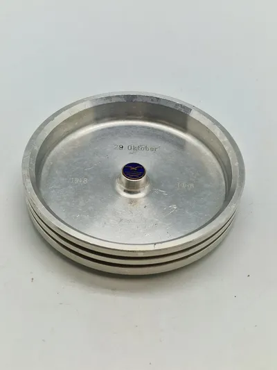 Original skål lavet af stempel fra flyvemaskine