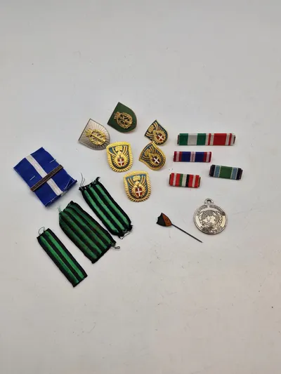 Samling originale effekter fra Civilforsvaret og HJV