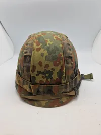 Original Bundeswehr hjelm med Flecktarn overtræk
