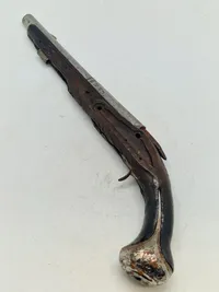 Flintepistol til renovering