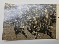 To stk postkort med soldater med model 1910 udrustning