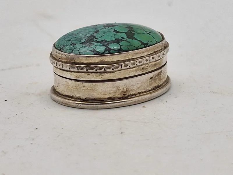Pilleæske med porcelæns indlæg - sterlingsølv