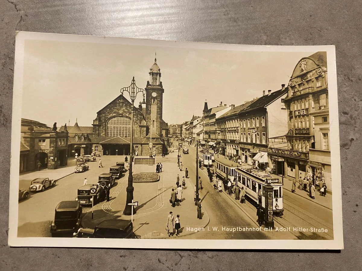 Originalt tysk WWII postkort (Adolf Hitler straße)