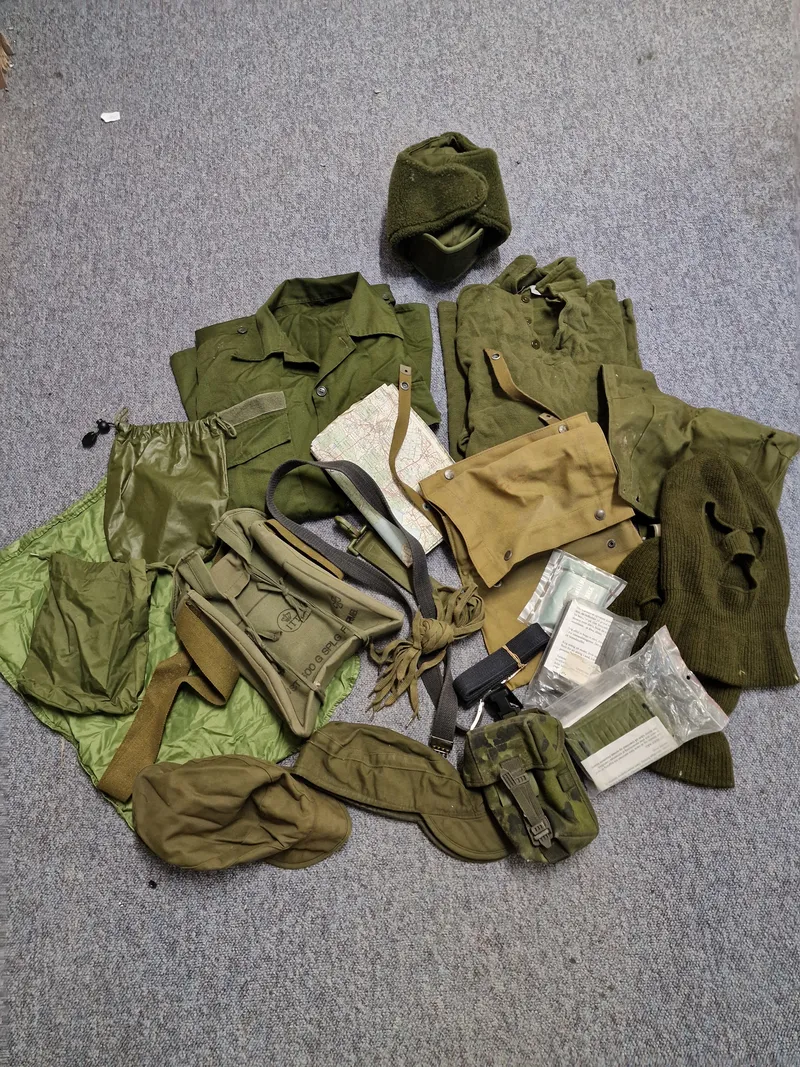 Samling blandet militaria