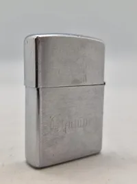Zippo lighter med symbolsk tekst