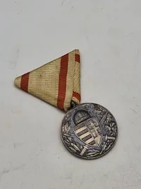 Original Hungarian Kingdom post WW1 Horthy Commemorative Medal of the World War