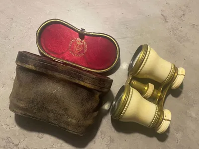 Dansk produceret teaterkikkert