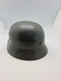 Original tysk M/35 hjelm - ww2, overmalet mærker