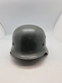 Original tysk M/35 hjelm - ww2, overmalet mærker