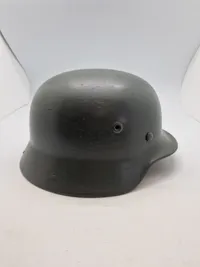Original tysk M/35 hjelm - ww2, overmalet mærker