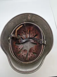Original tysk M/35 hjelm - ww2, overmalet mærker