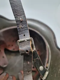 Original tysk M/35 hjelm - ww2, overmalet mærker
