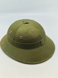 Original NVA pit helmet - Vietnamkrigen