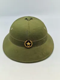 Original NVA pit helmet - Vietnamkrigen